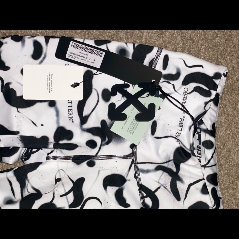 OFF-WHITE SPORT LEGGINGS BRAND NEW SIZE SMALL